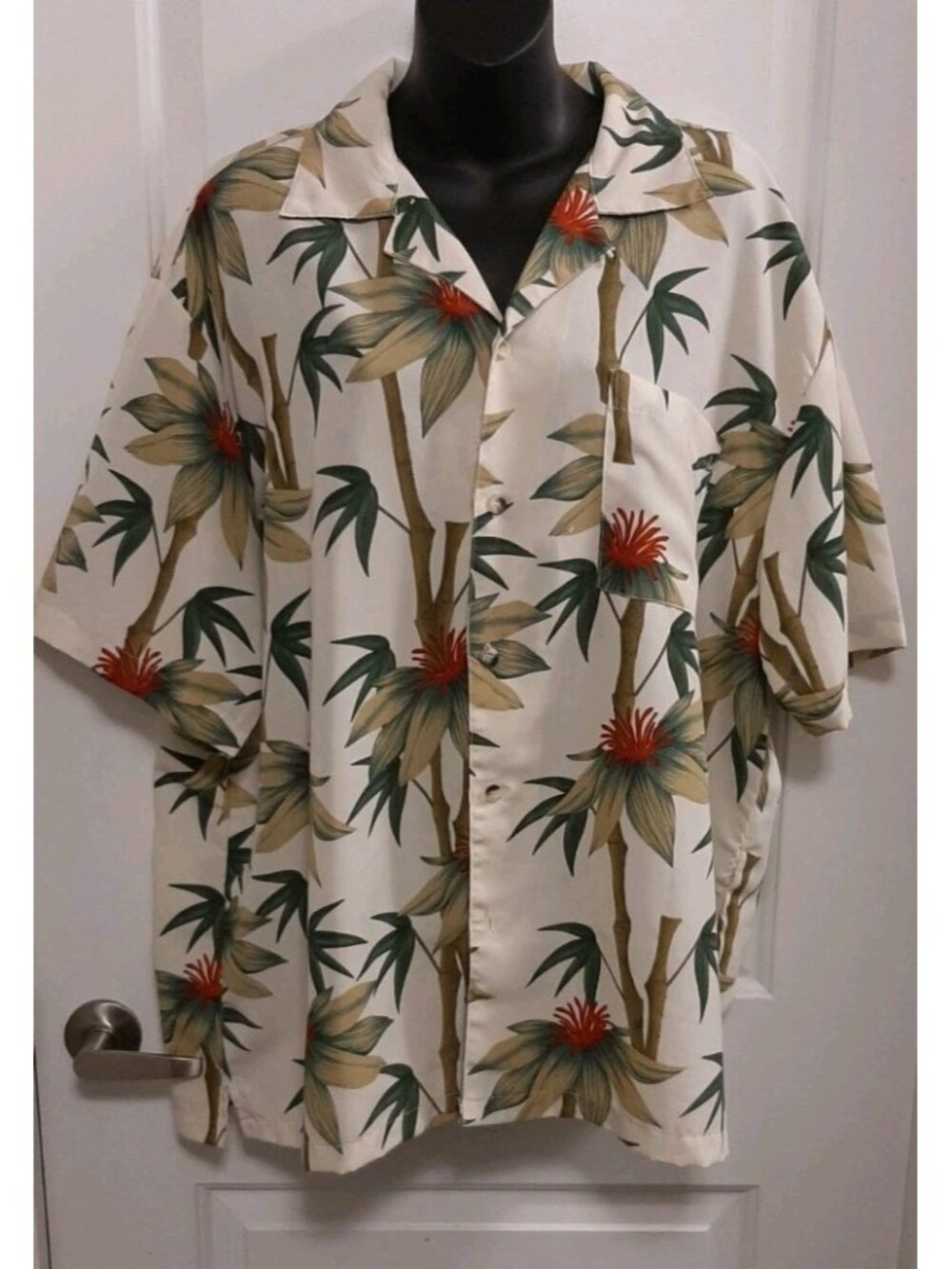 Island Blue XL Floral Button Down Short Sleeve Collared Shirt Hawaiian